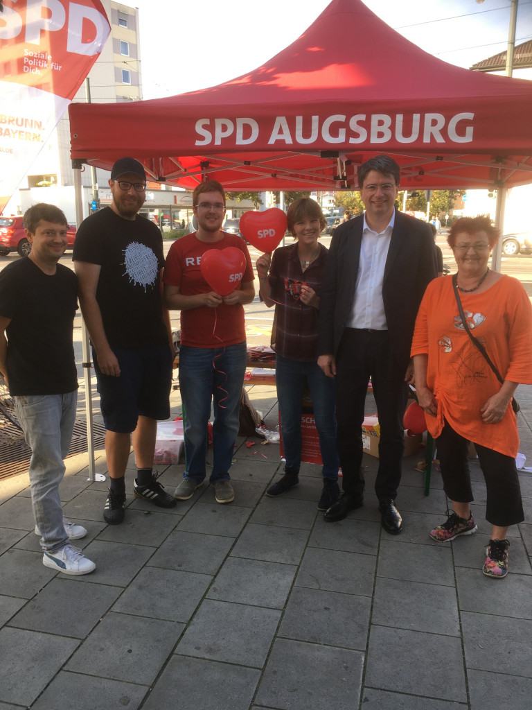 Vertreter der SPD Lechhausen mit Anna Rasehorn und Florian von Brunn.