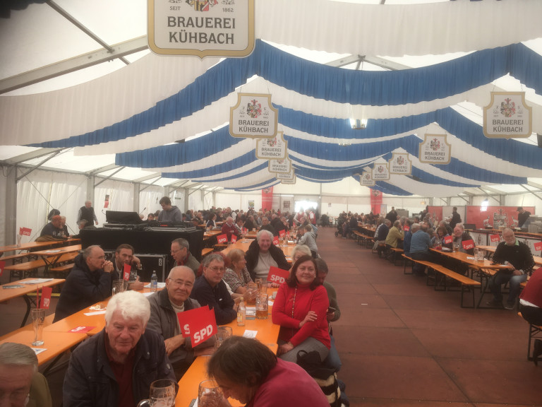 Auch hier war das Festzelt wieder gut besucht -  trotz des Wahlergebnisses: Die SPD mobilisiert!