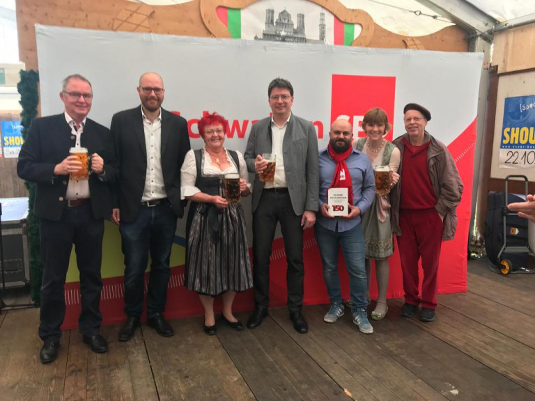 Unsere SPD Lechhausen nach dem Frühschoppen mit Florian von Brunn und den Kandidaten für Augsburg-Ost, Anna Rasehorn und Volkmar Thumser.